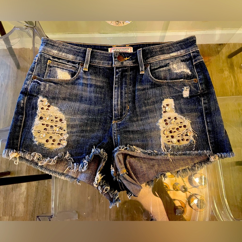 🌷 Guess Distressed Blue Denim Shorts - Size 28 🌷